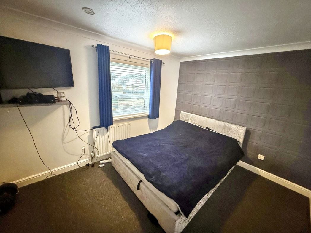 Property image 6 of 9