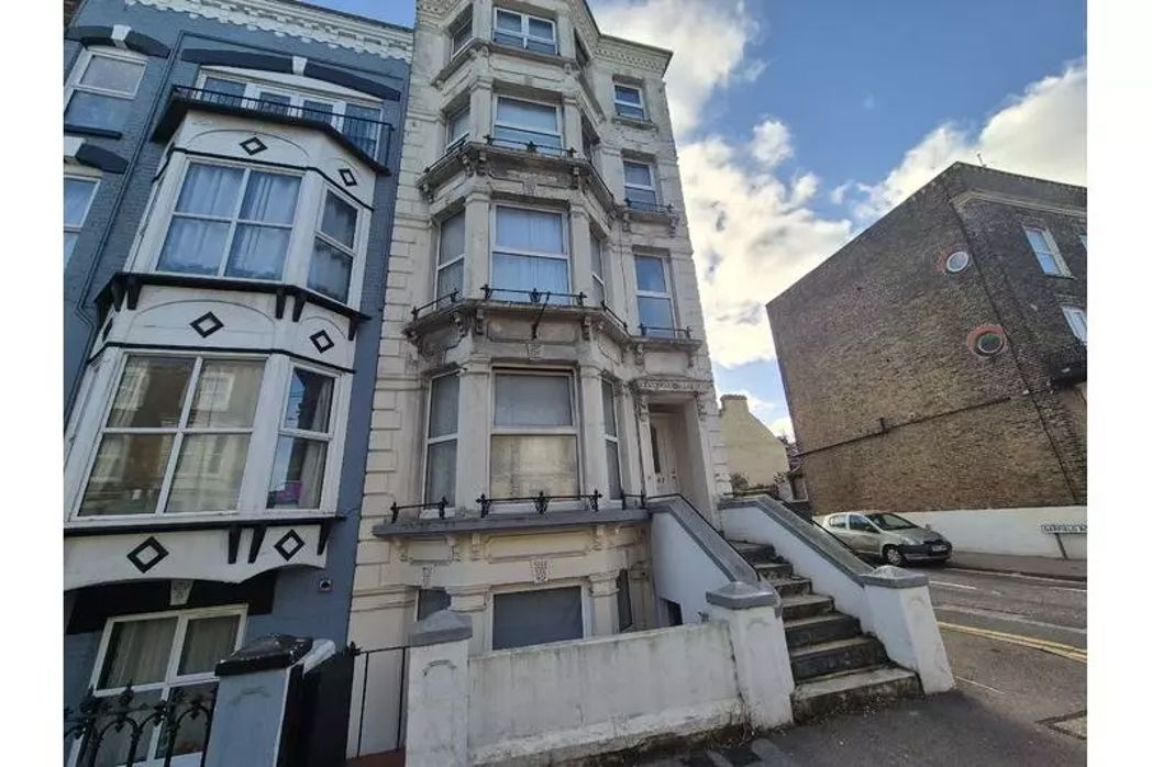 Property image 1 of 6