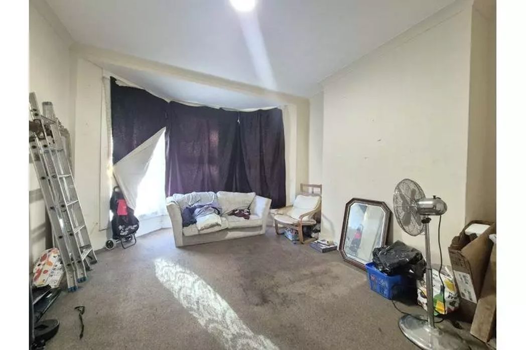 Property image 2 of 6