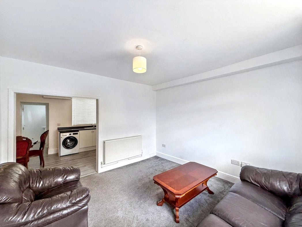 Property image 4 of 12