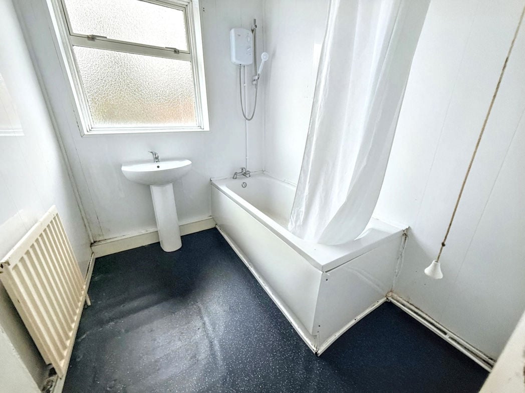 Property image 8 of 9
