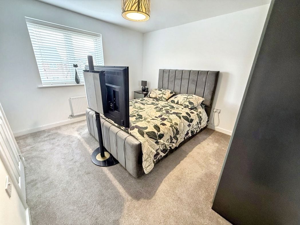 Property image 13 of 25