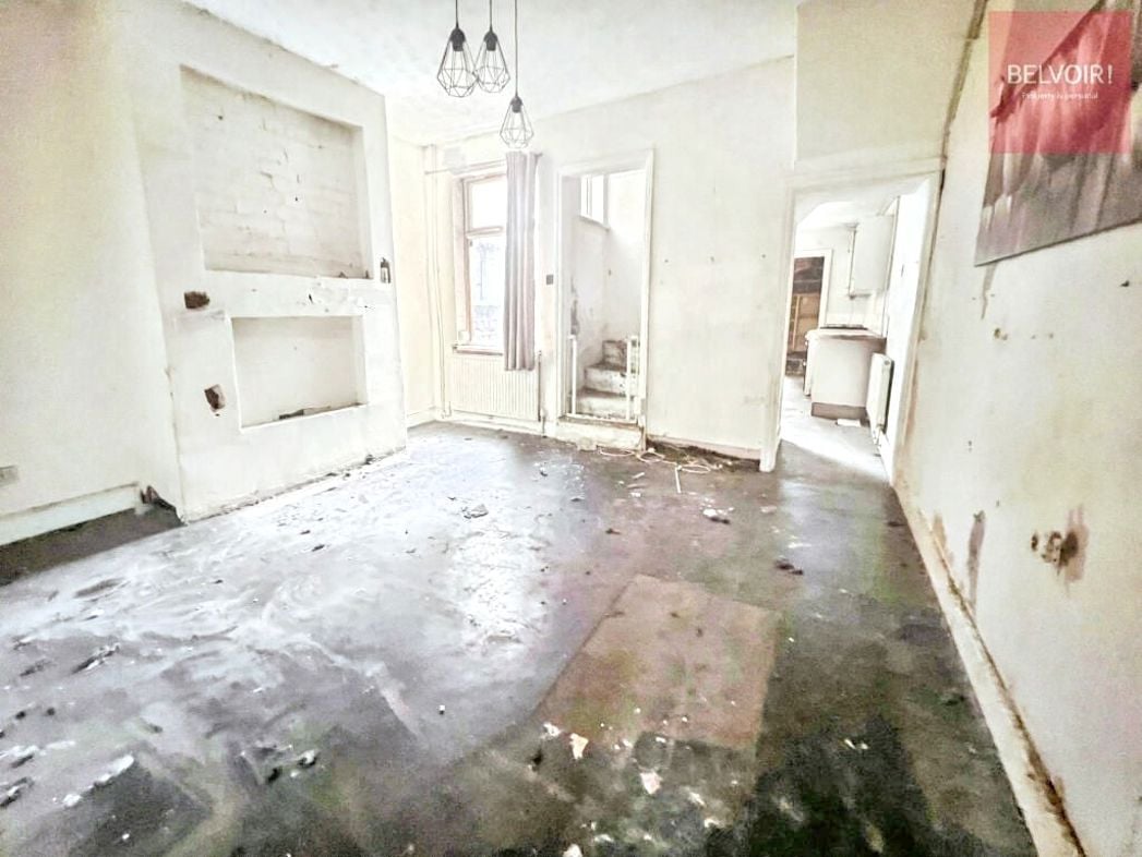 Property image 2 of 8