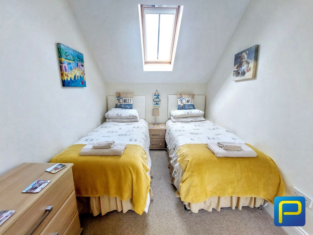 Property image 21 of 27