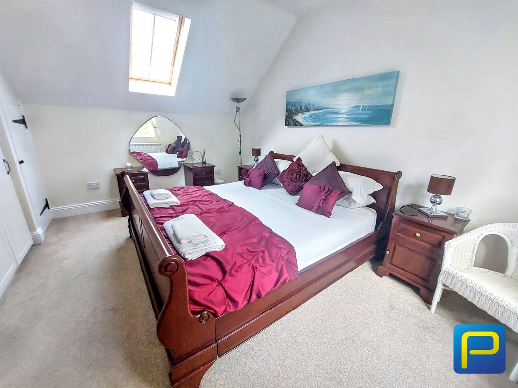 Property image 16 of 27