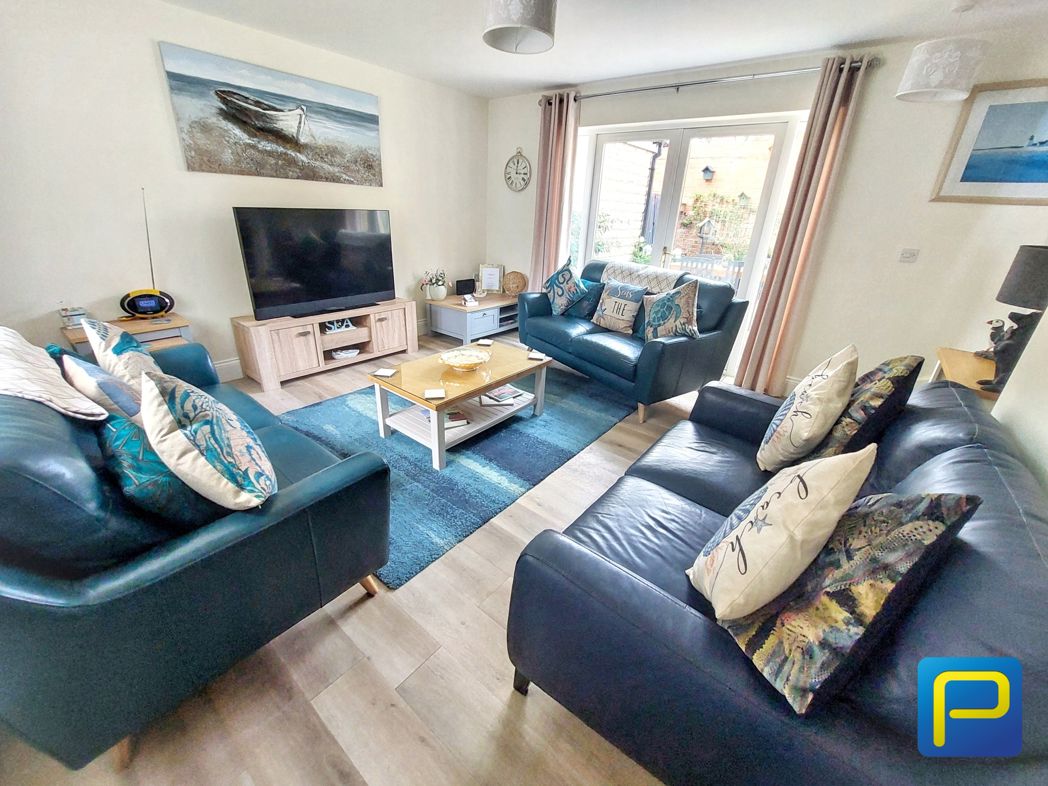 Property image 4 of 27