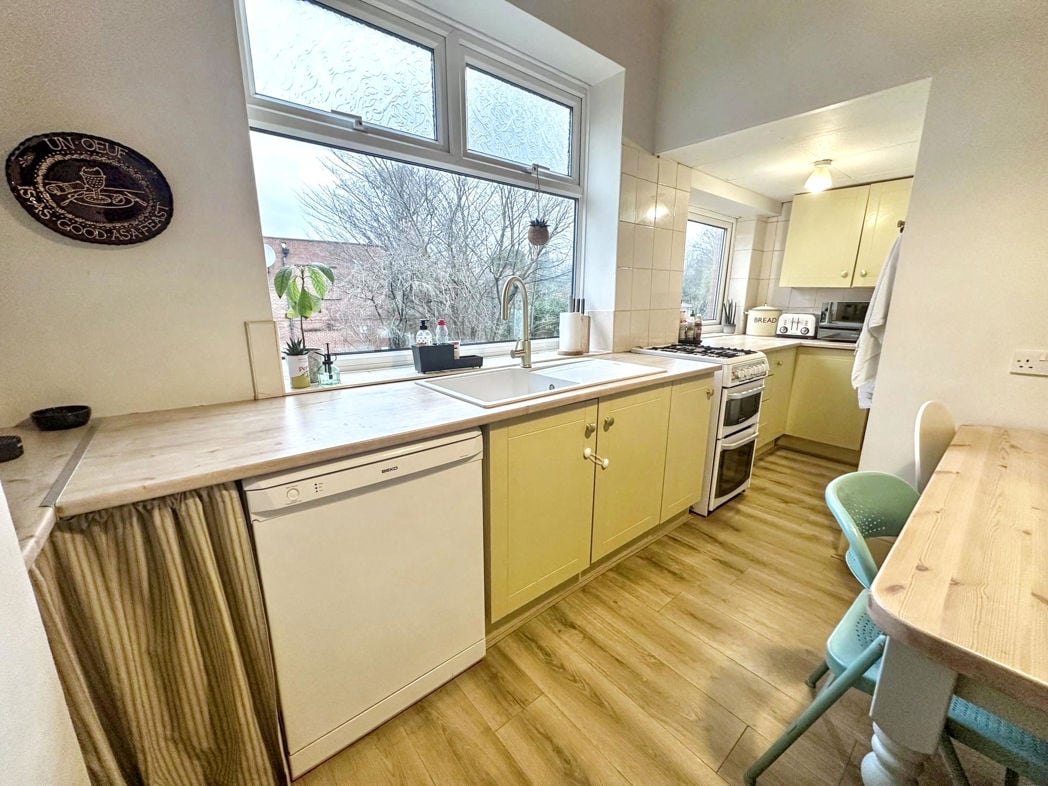 Property image 12 of 17