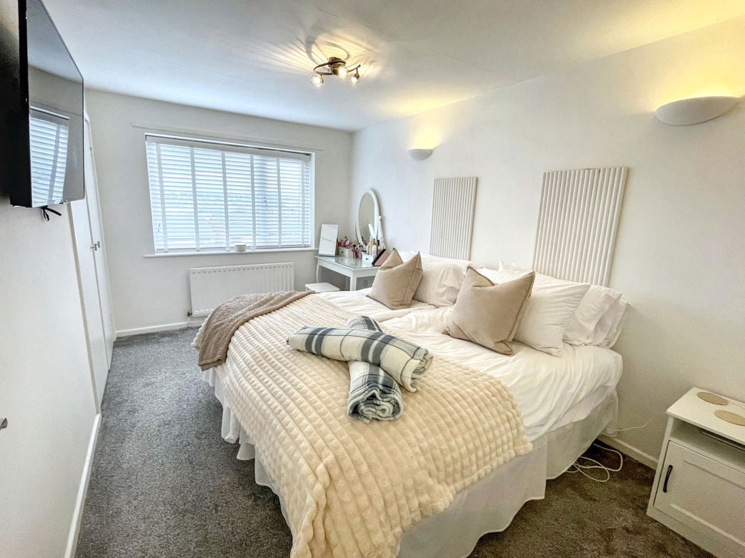 Property image 6 of 12