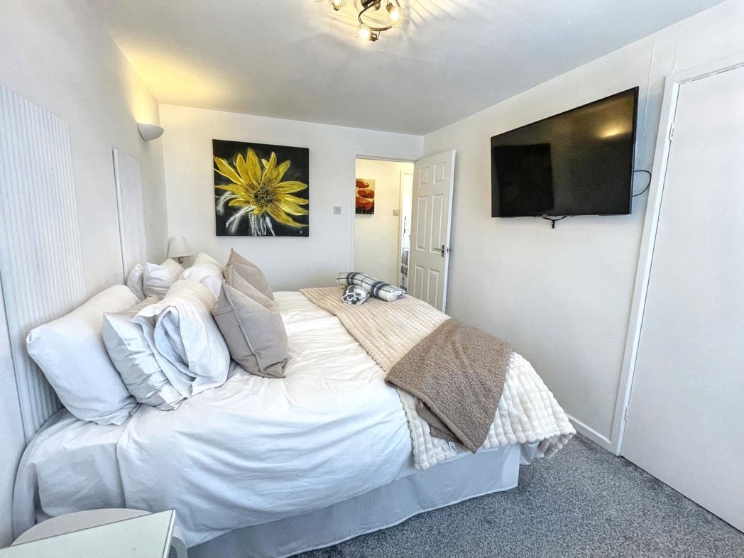 Property image 7 of 12