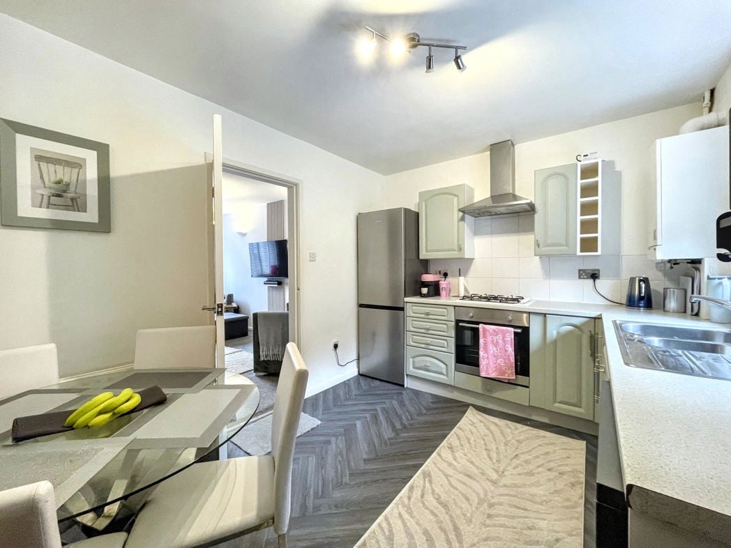 Property image 5 of 12