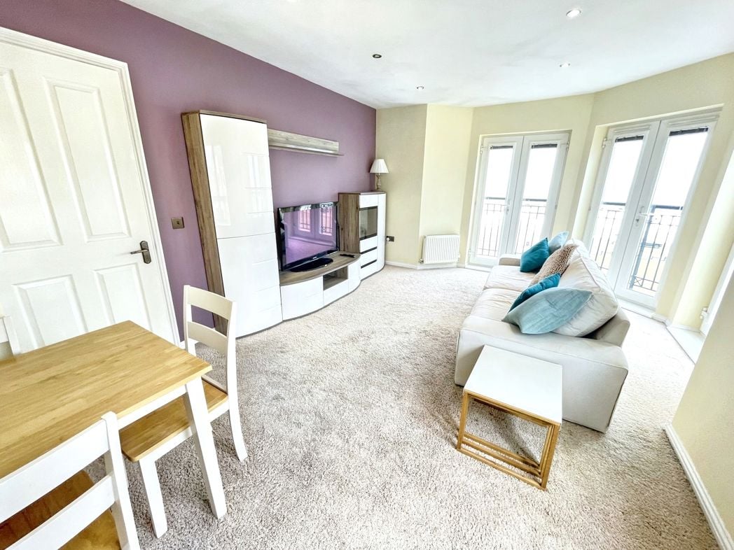 Property image 3 of 9