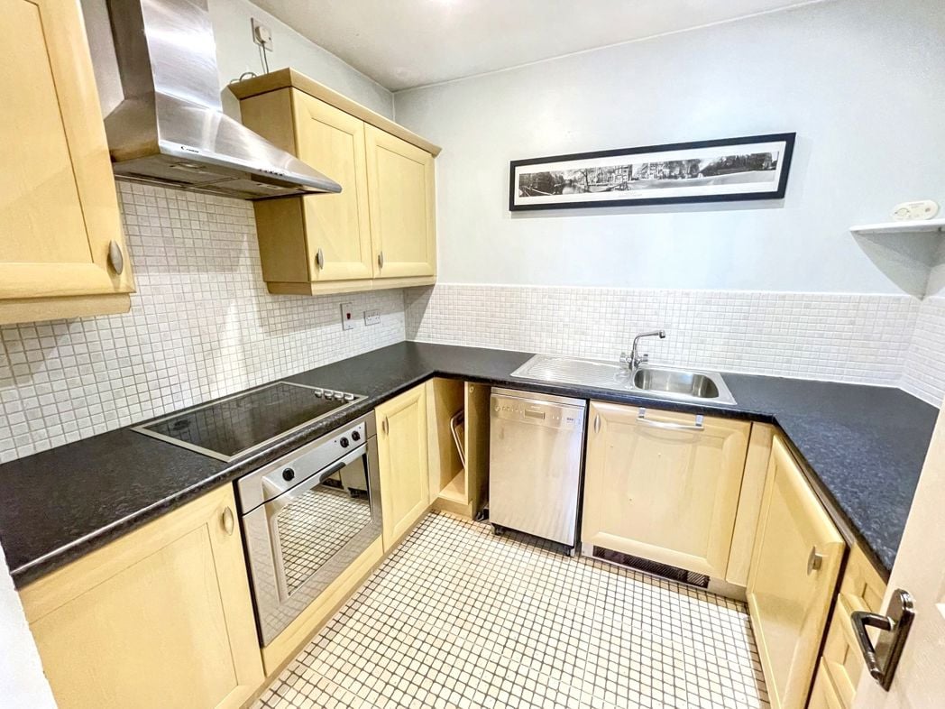 Property image 5 of 9