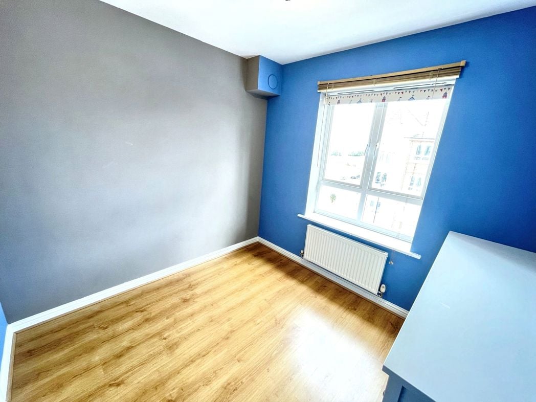 Property image 8 of 9