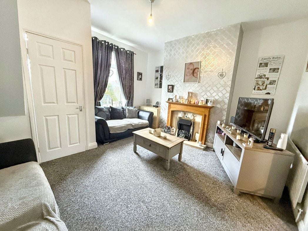 Property image 2 of 9