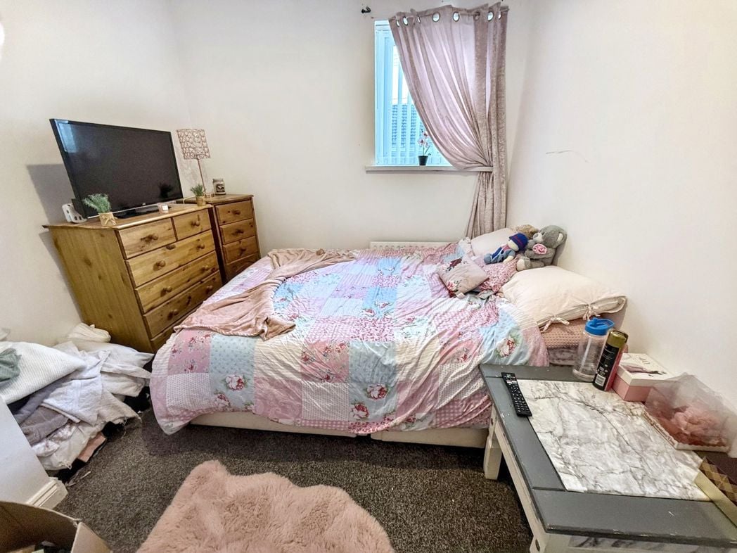 Property image 6 of 9