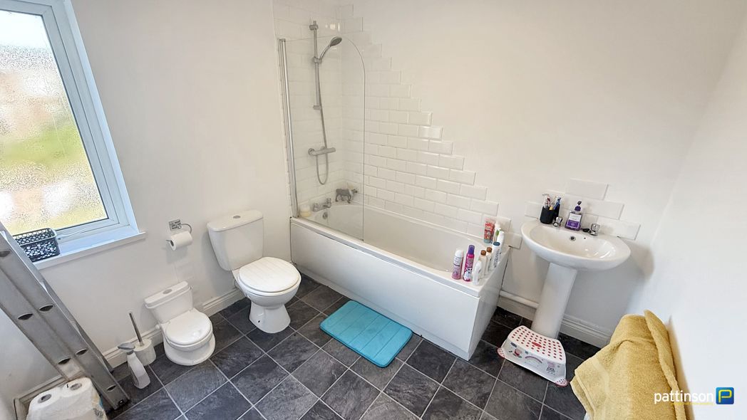 Property image 10 of 13
