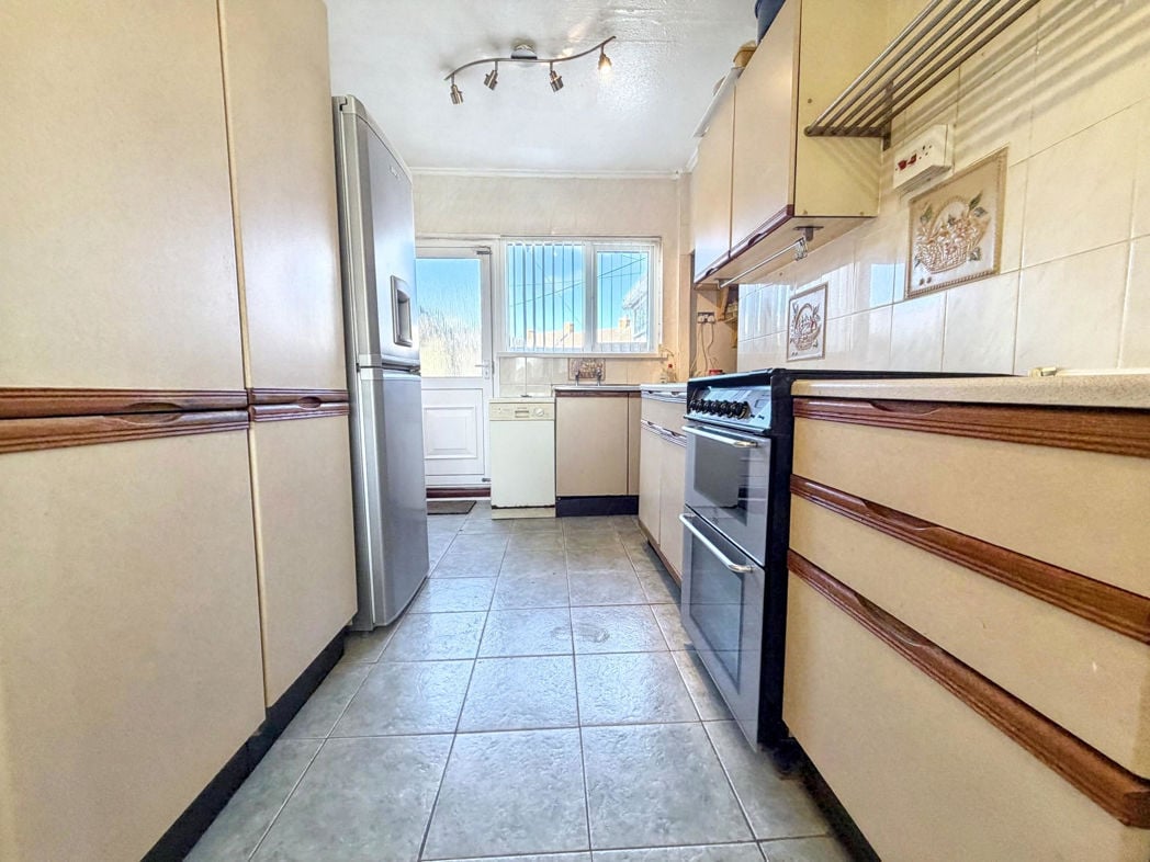 Property image 8 of 17