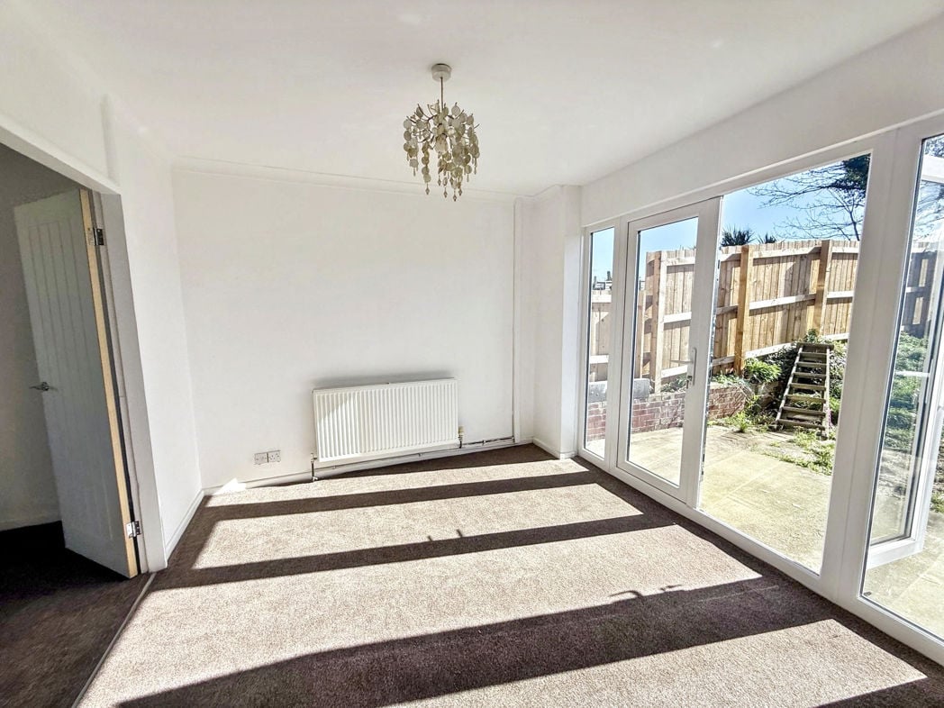 Property image 6 of 12