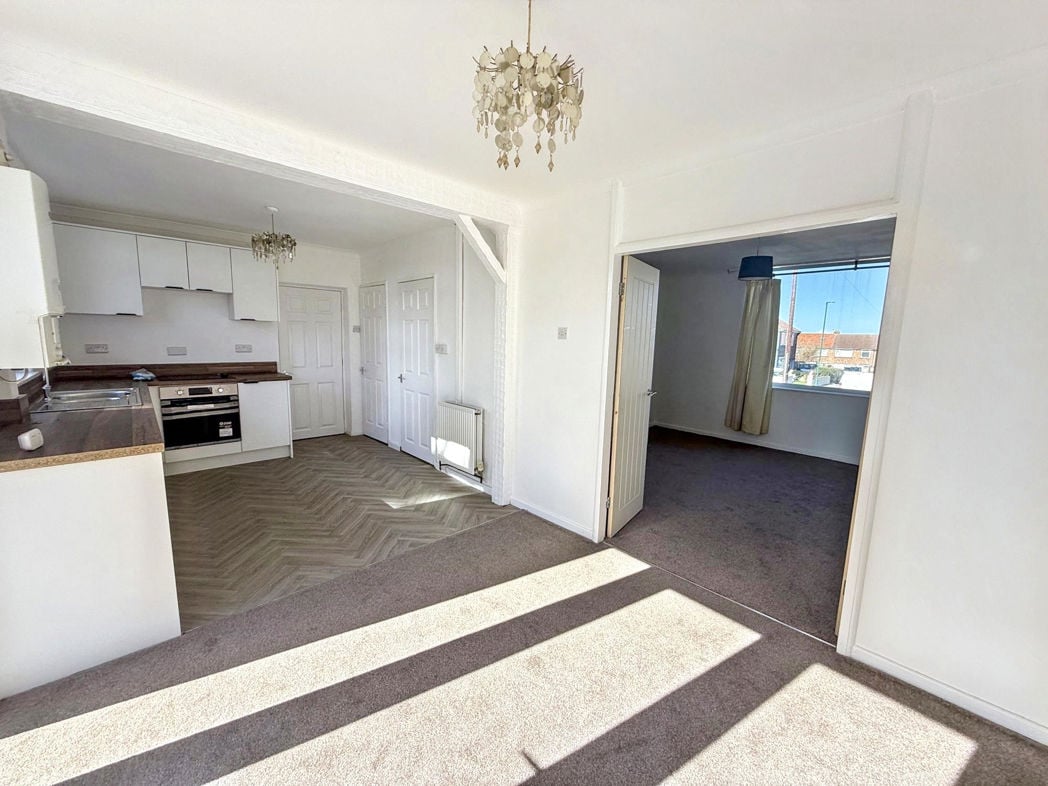 Property image 7 of 12