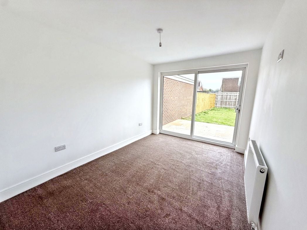 Property image 7 of 11