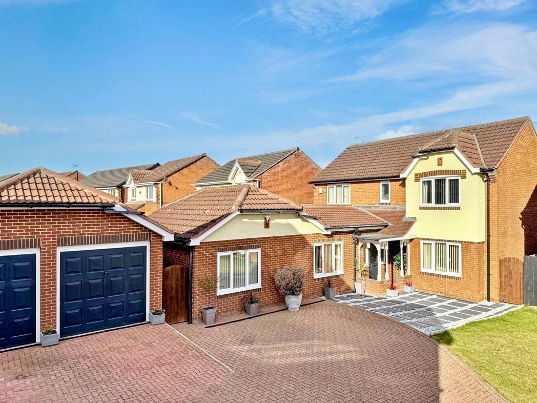 Property image 1 of 31