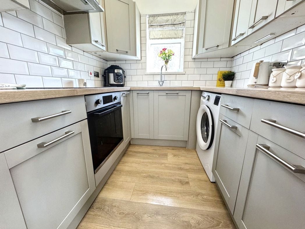 Property image 8 of 25