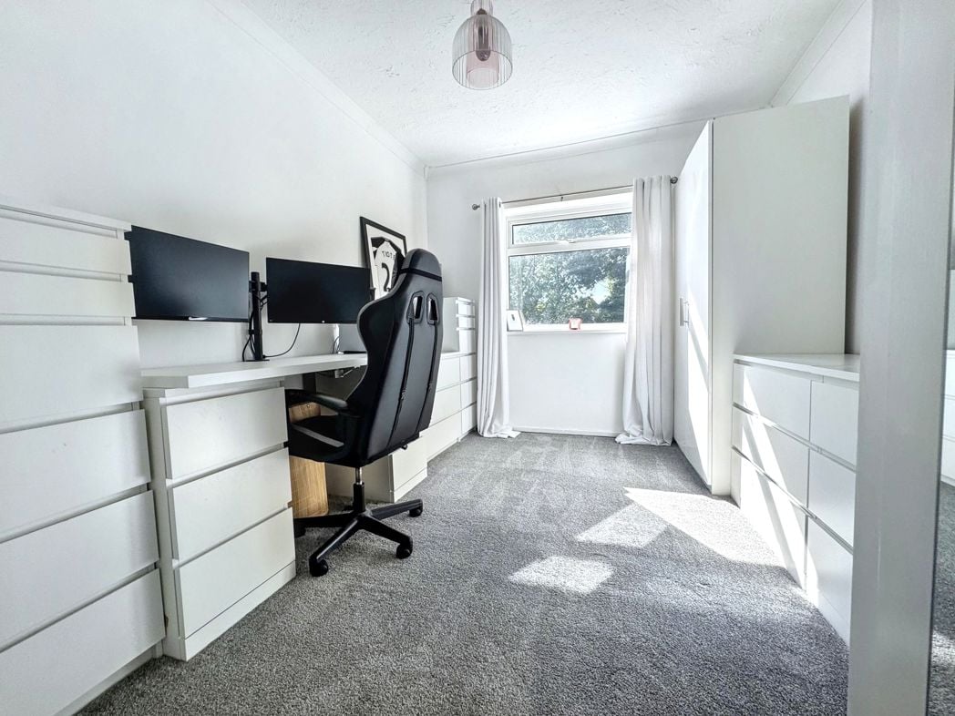 Property image 16 of 25