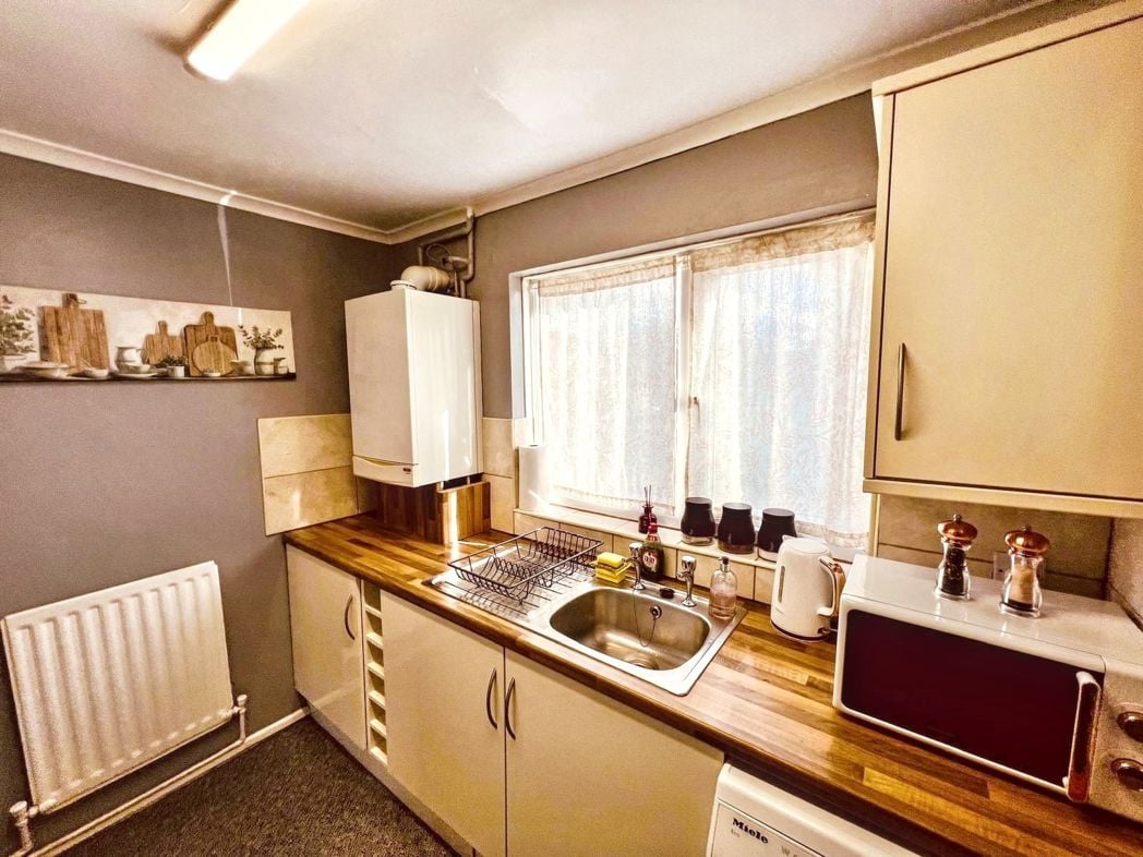 Property image 3 of 18