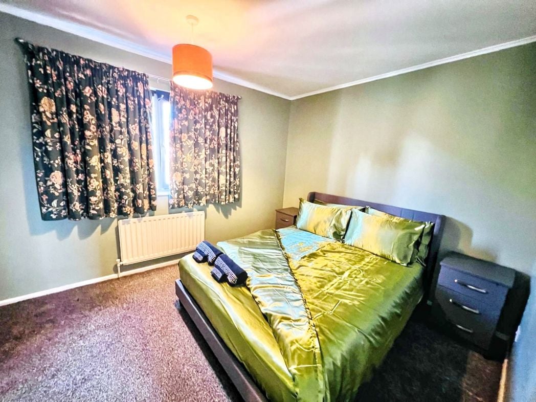 Property image 8 of 18