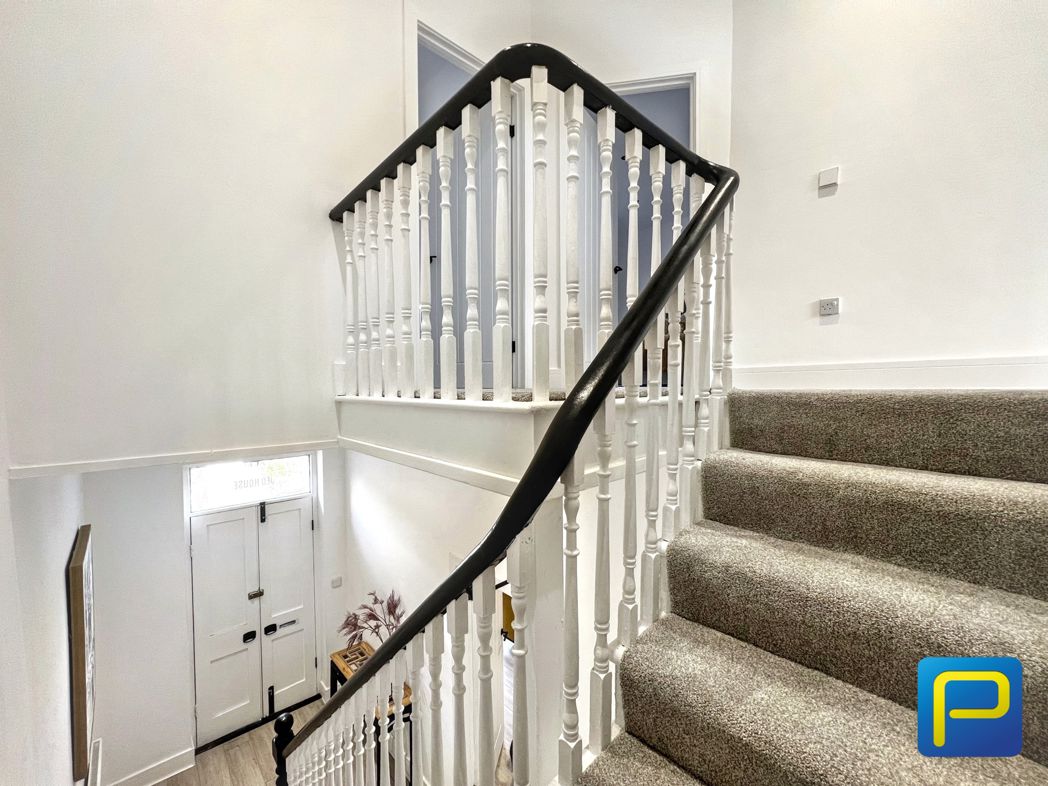 Property image 11 of 23