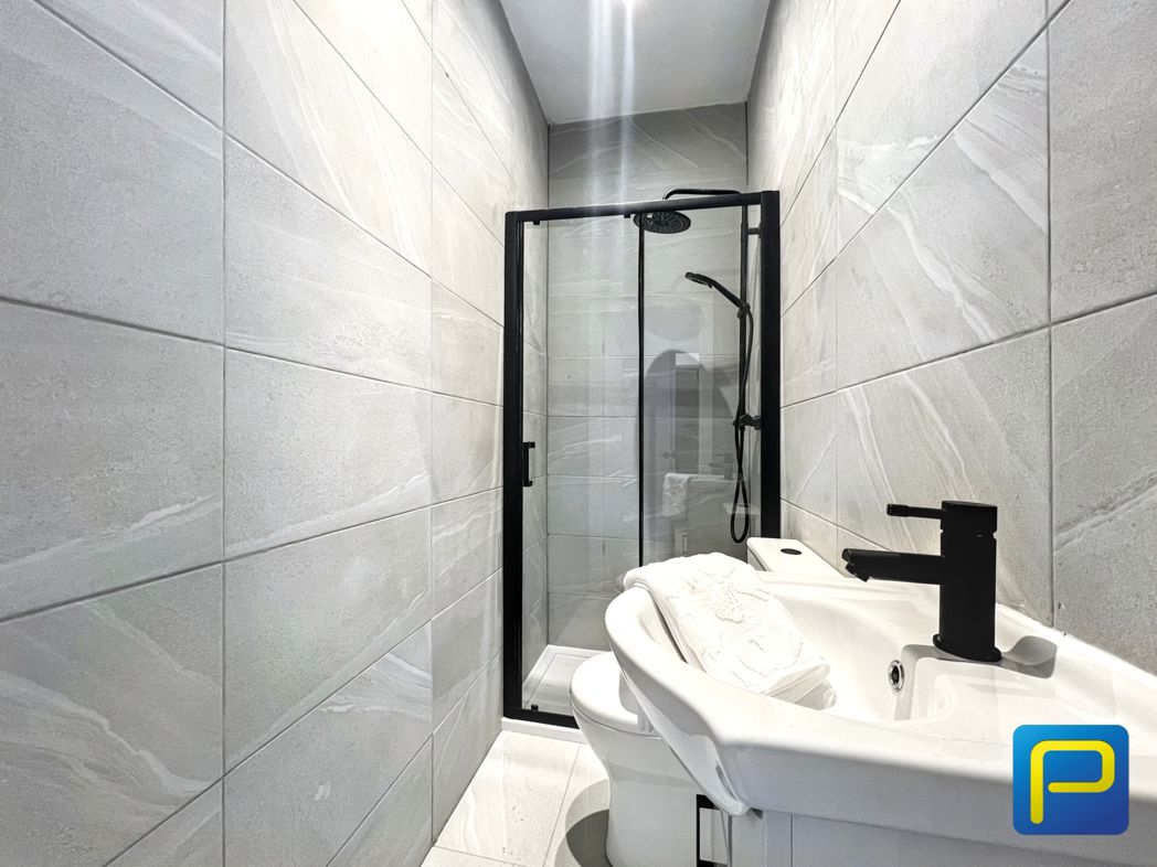 Property image 18 of 23