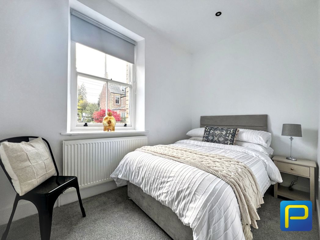 Property image 14 of 23