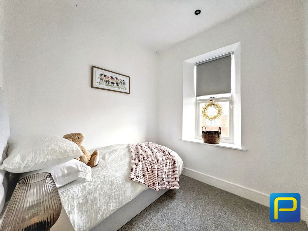 Property image 17 of 23