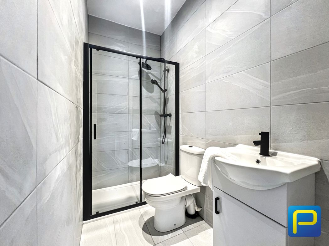 Property image 13 of 23
