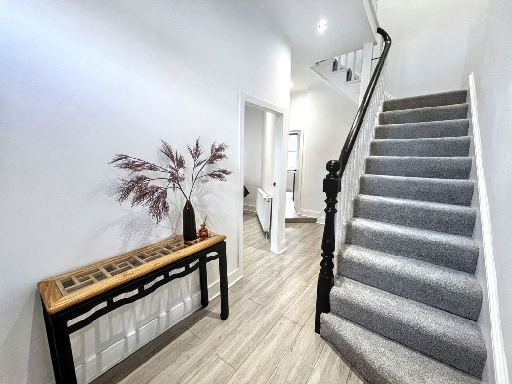 Property image 4 of 23