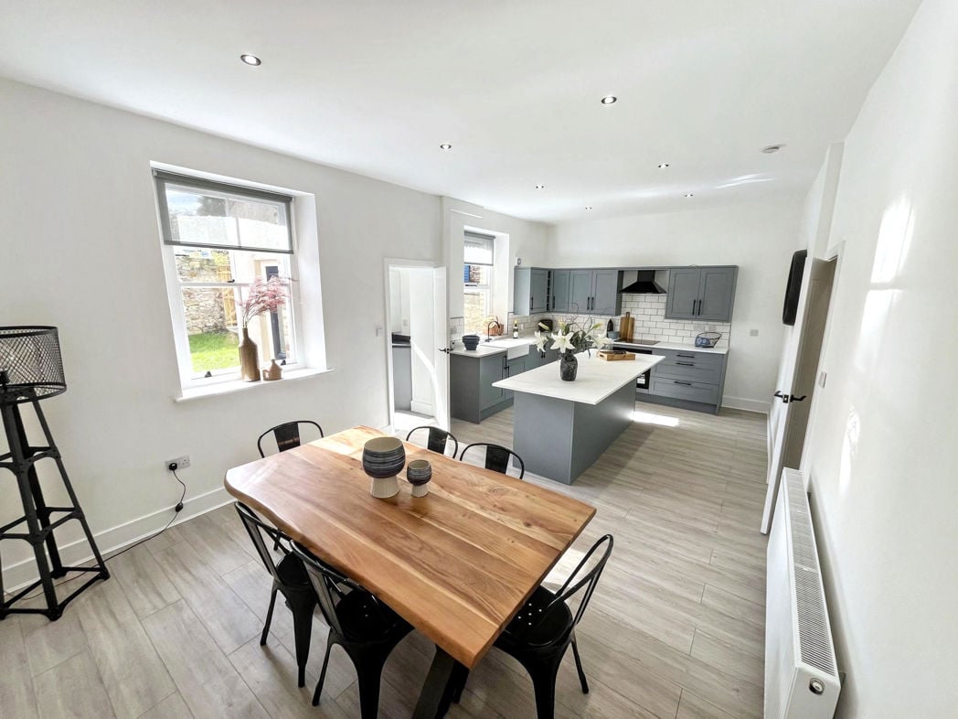 Property image 6 of 23