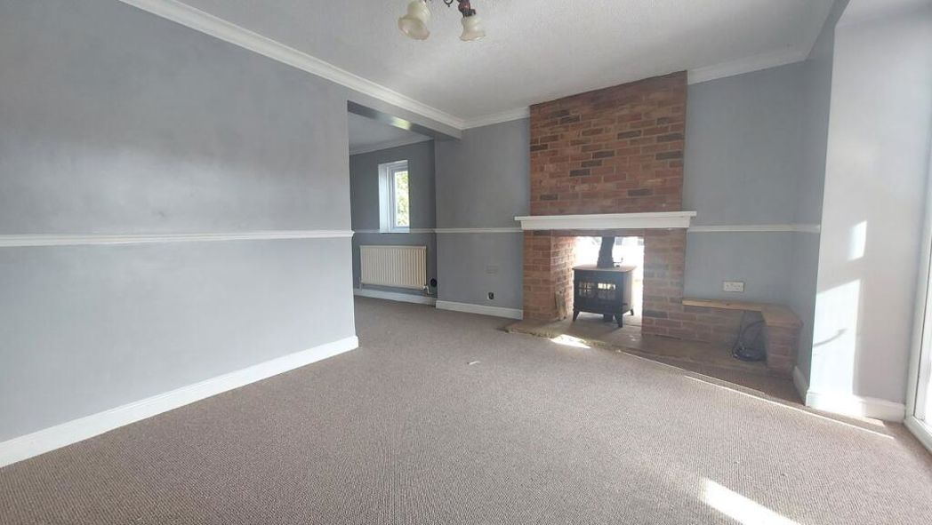 Property image 4 of 60