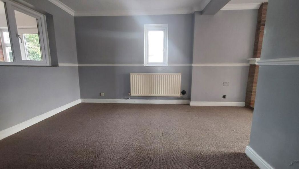 Property image 5 of 60