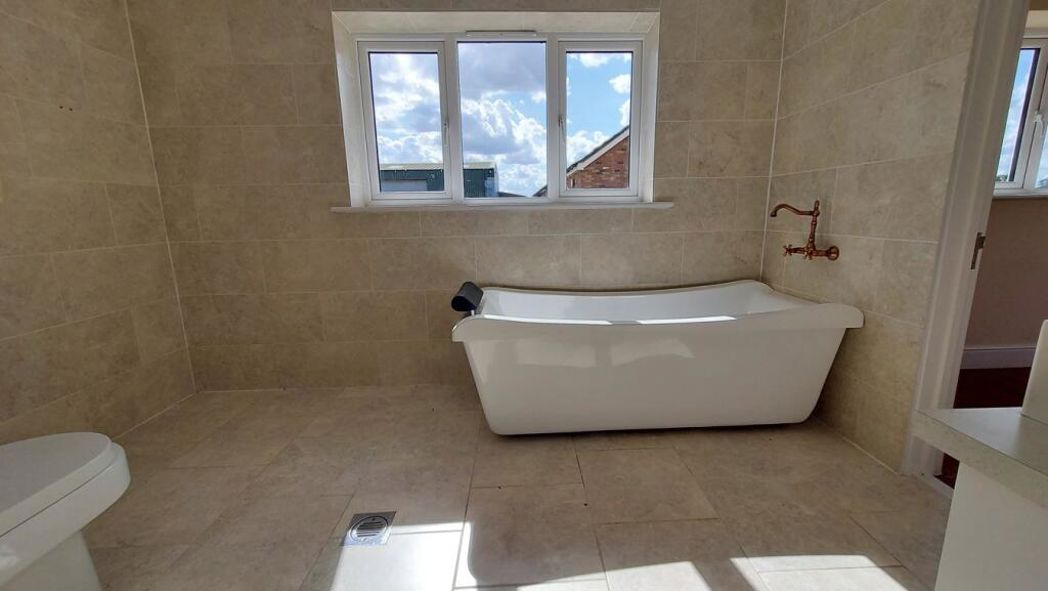 Property image 10 of 60
