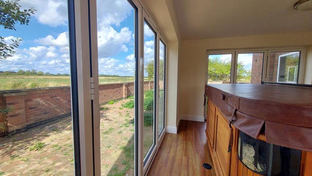 Property image 6 of 60