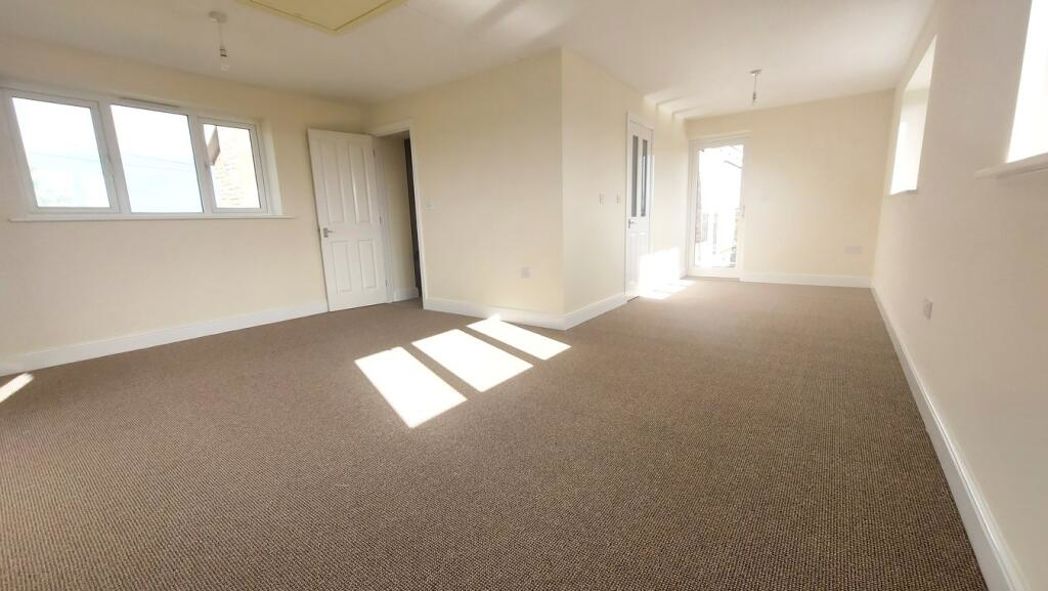 Property image 3 of 60