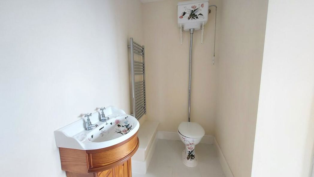 Property image 21 of 60
