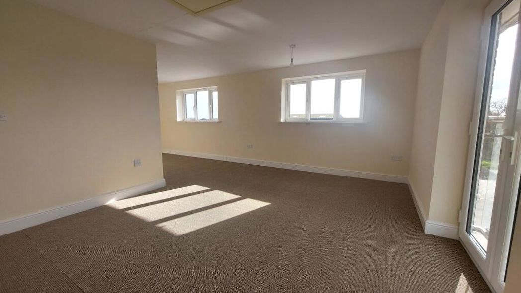 Property image 23 of 60