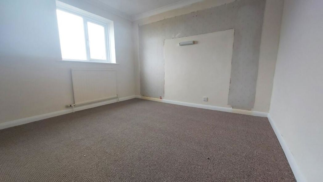 Property image 33 of 60