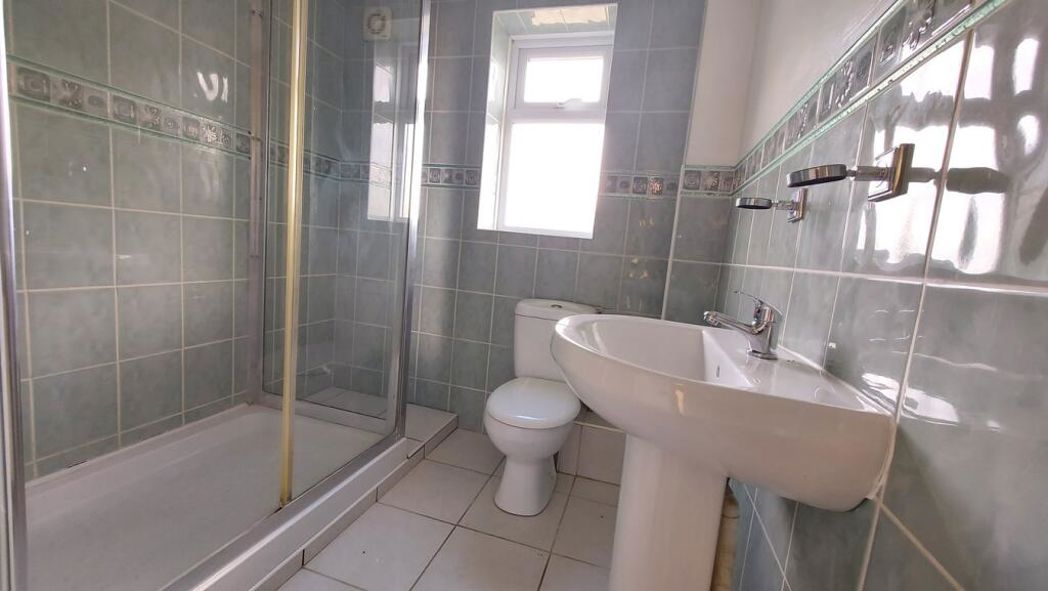 Property image 34 of 60