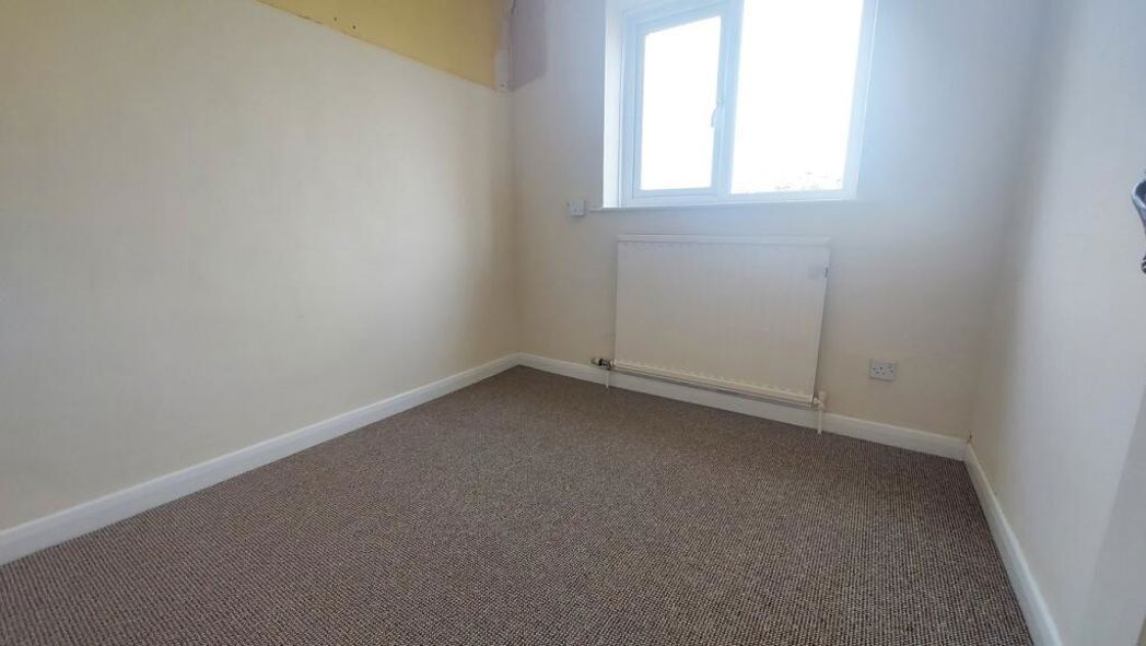 Property image 35 of 60