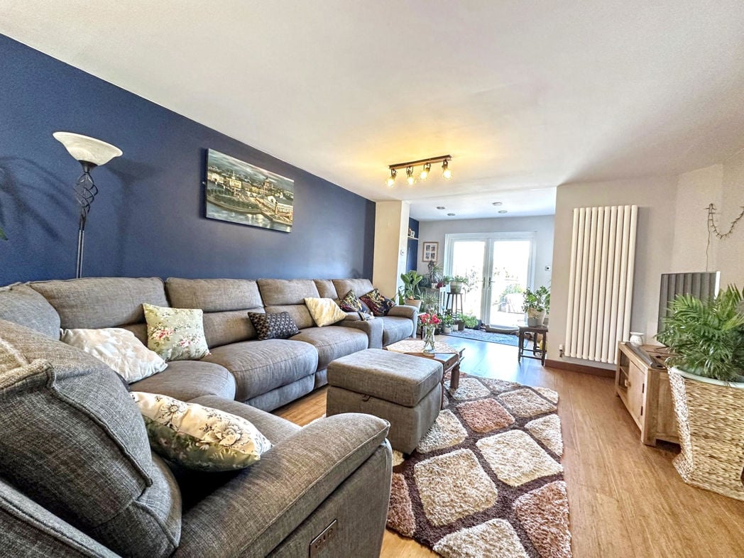 Property image 3 of 19