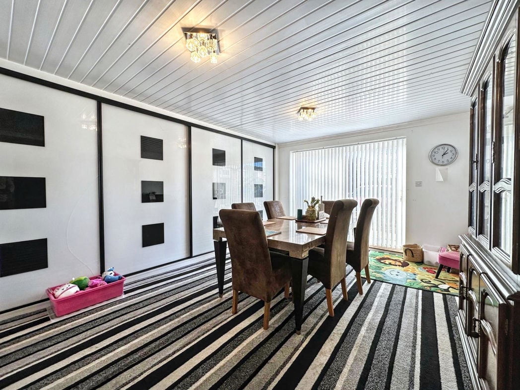 Property image 6 of 19