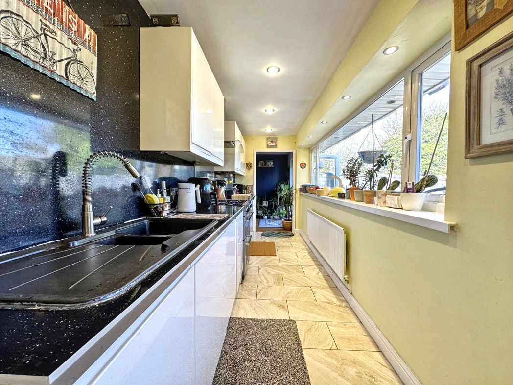 Property image 7 of 19