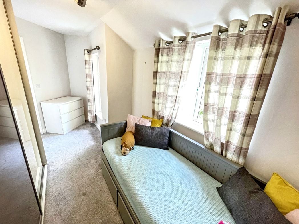 Property image 12 of 14